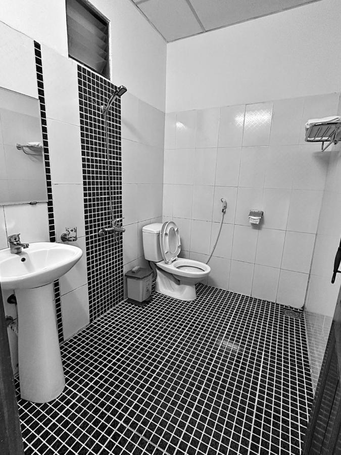 Truc Hoang Ha Hotel Tỉnh Kontum Exterior foto