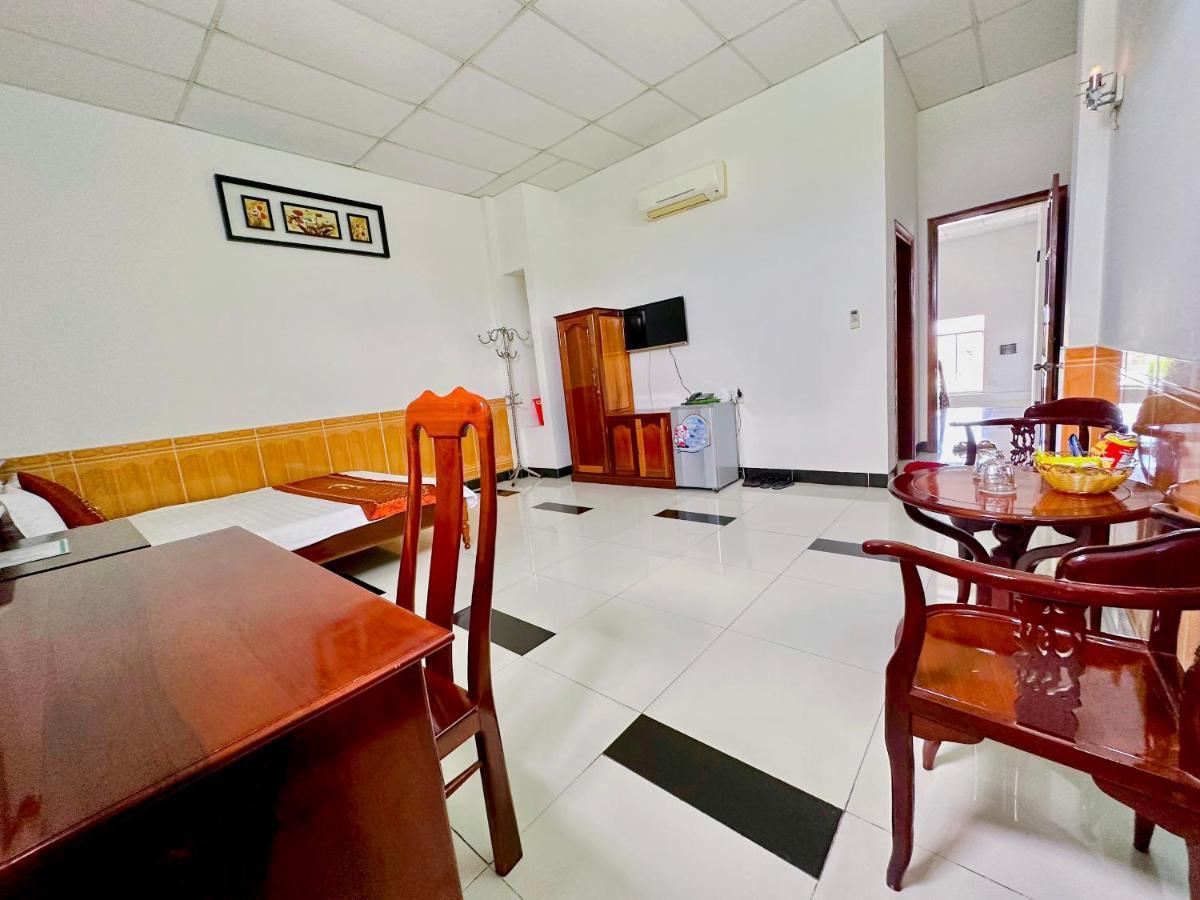 Truc Hoang Ha Hotel Tỉnh Kontum Exterior foto