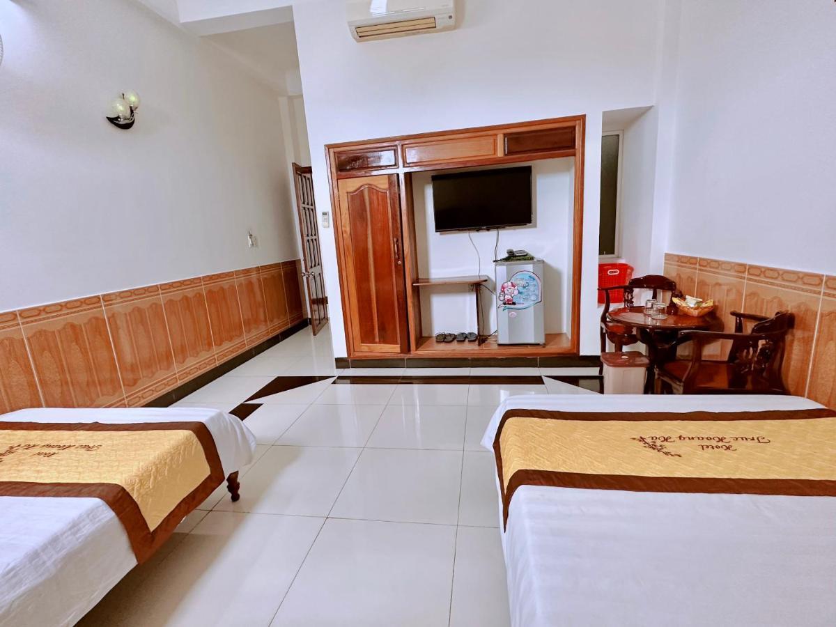 Truc Hoang Ha Hotel Tỉnh Kontum Exterior foto