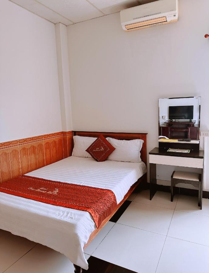 Truc Hoang Ha Hotel Tỉnh Kontum Exterior foto