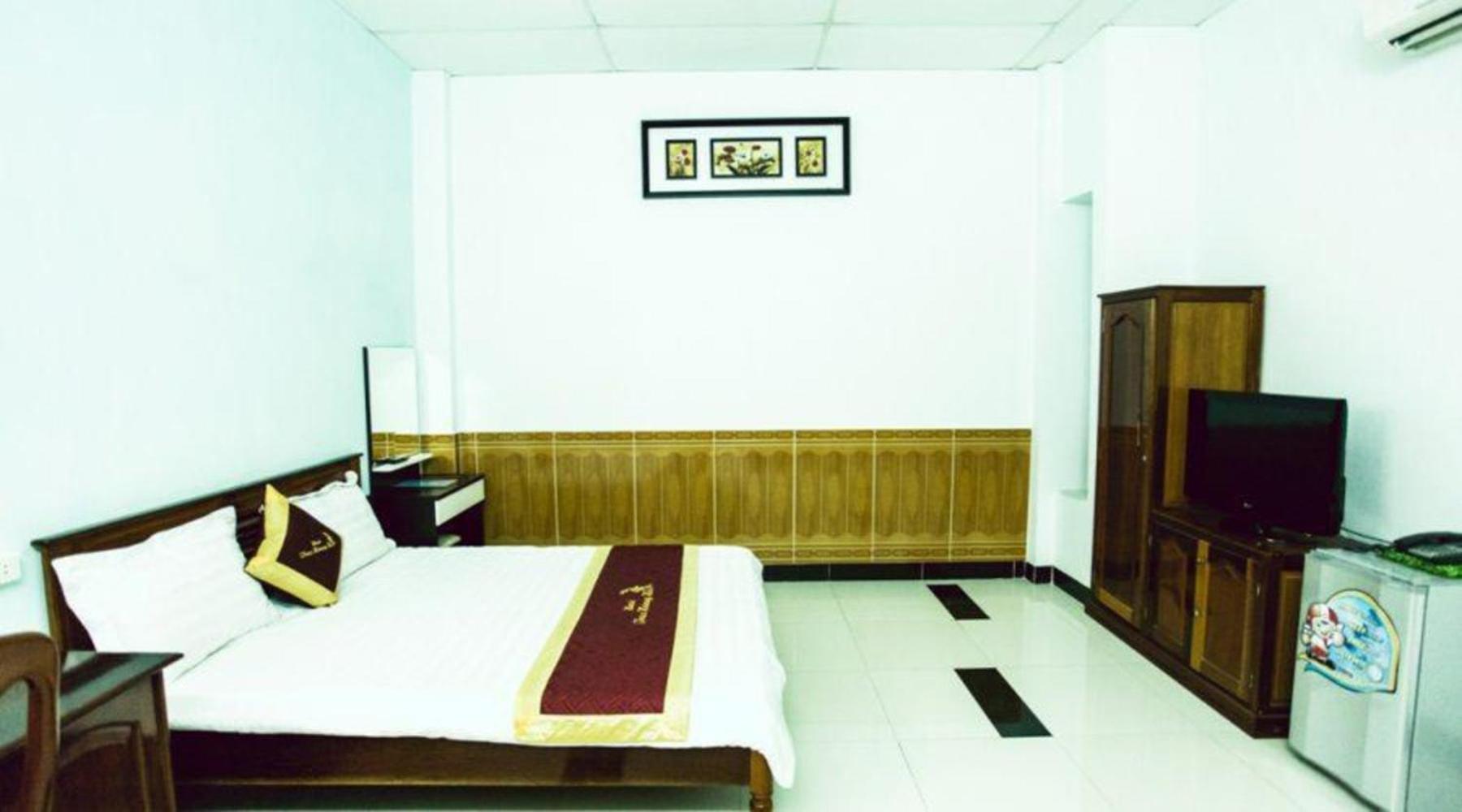 Truc Hoang Ha Hotel Tỉnh Kontum Exterior foto