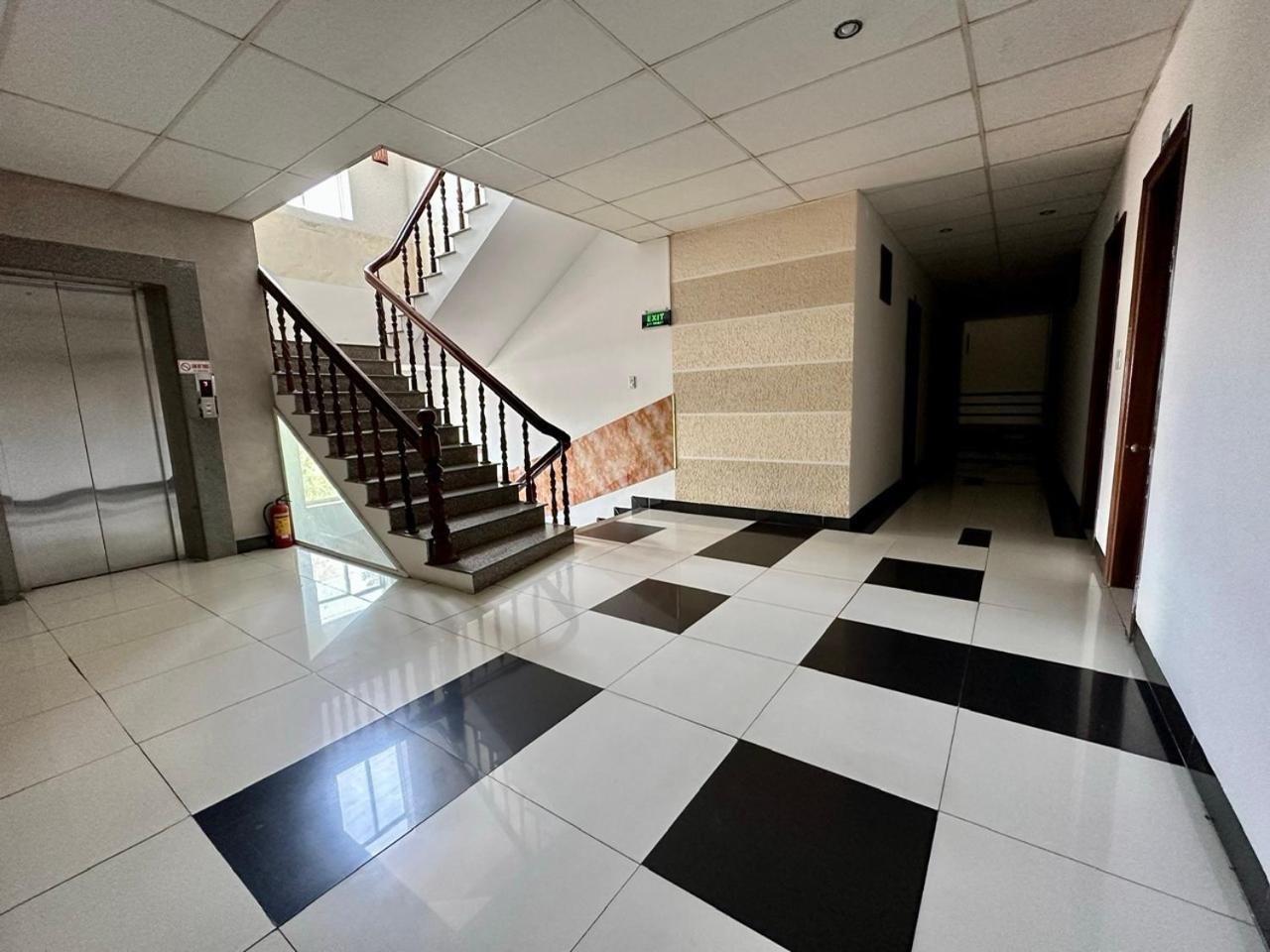 Truc Hoang Ha Hotel Tỉnh Kontum Exterior foto